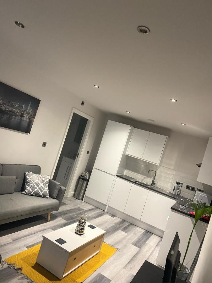 Vibrant 2 Bedroom Apartment - Bhx Airport Sheldon  Exterior photo